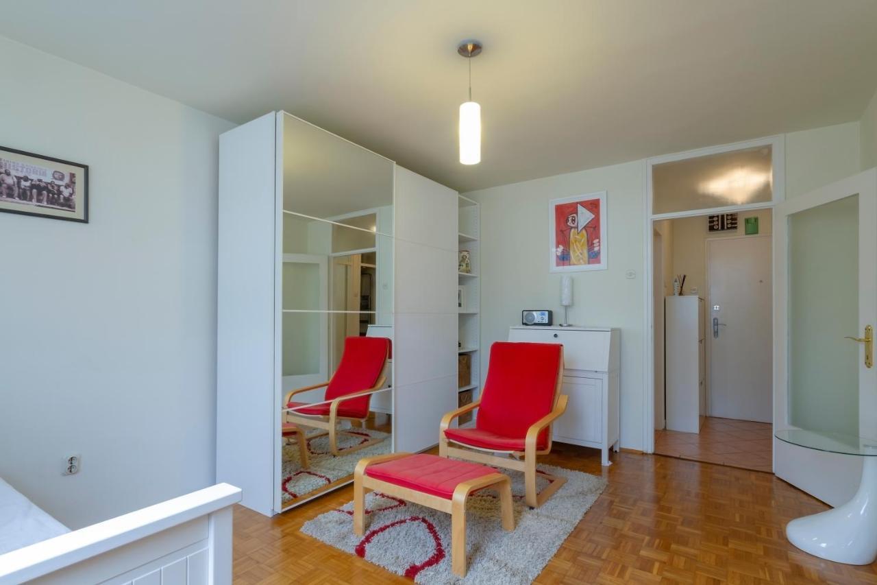 Atelier Apartment Pula Bagian luar foto