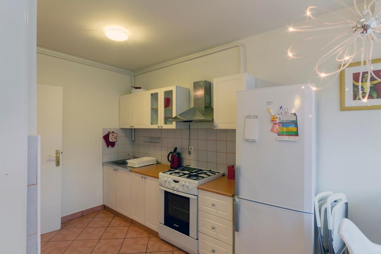 Atelier Apartment Pula Bagian luar foto